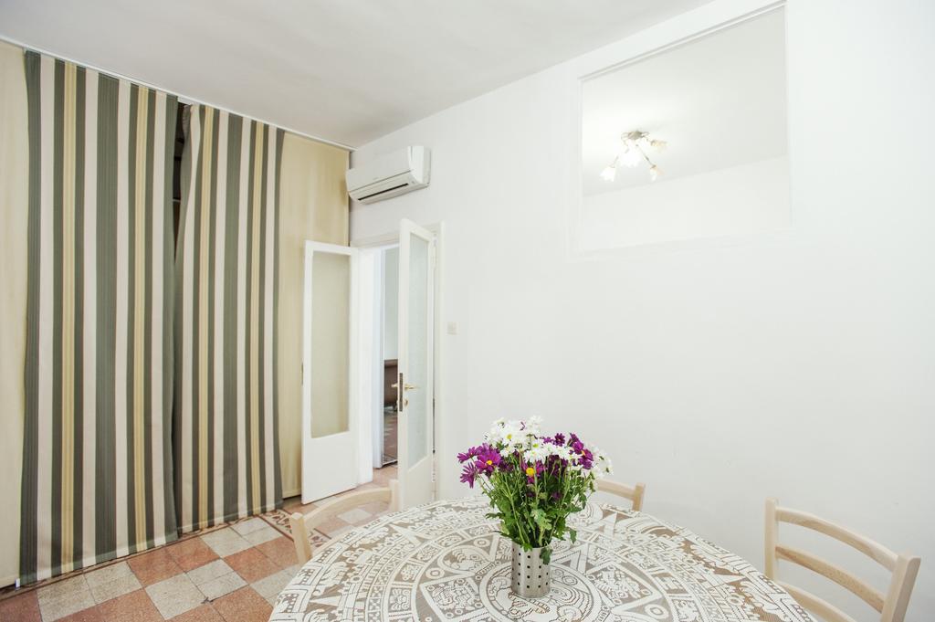 Apartmán Campo De' Fiori Řím Pokoj fotografie